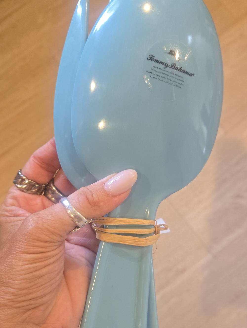 New Tommy Bahama Melamine Sea Foam Green Rustic Salad Tongs - Picture 6 of 7